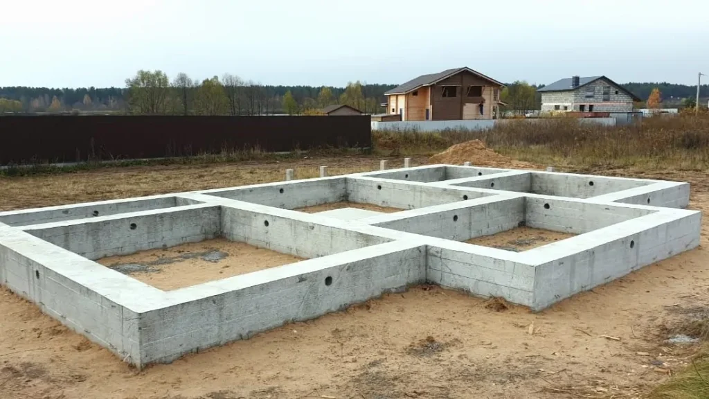 Монолітний стрічковий фундамент