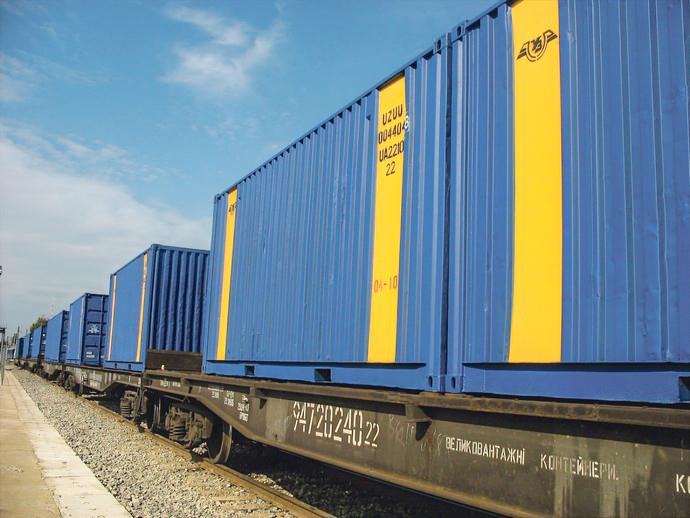 Укрзалізниця запускає послугу перевезення контейнерів