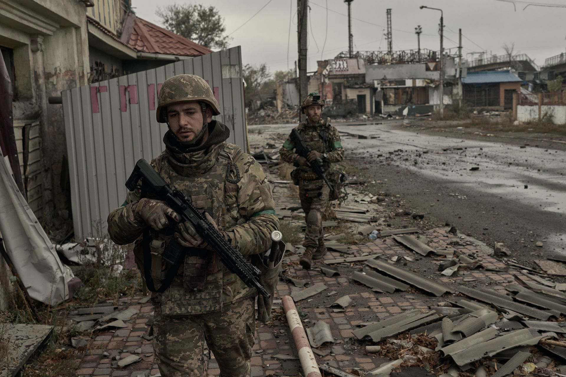 Українські військові в Костянтинівці, Донецька область, 16 жовтня 2025 року. (Костянтин Лібєров / Getty Images)