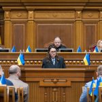Прем’єр-міністр України йде у відставку на тлі перестановок у уряді