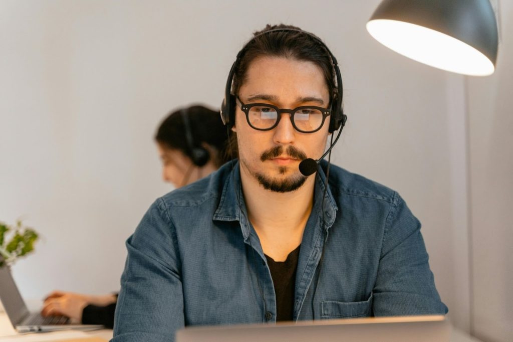 оператор call-центра