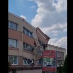 В Одеській області перед свідками обвалилася секція триповерхового заводу (відео)