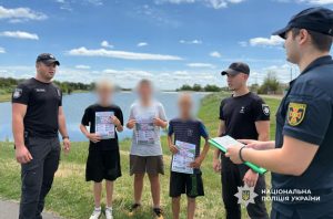 Правоохоронці Одещини разом з рятувальниками здійснюють превентивні заходи з метою запобігання купанню в небезпечних зонах