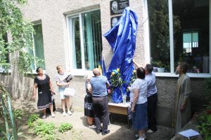 У селі Броска Саф’янівської громади встановили пам’ятні таблички загиблим героям України