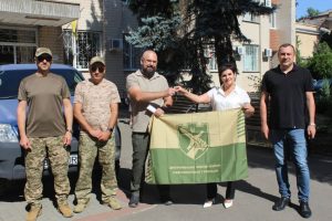 Громада Саф’янів передала авто на підтримку добровольчого формування територіальної громади