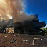 Відсутність військового сенсу — російський денний удар дронами по супермаркету в Чернігові забрав життя 2 осіб, серед яких дитина, поранено 25