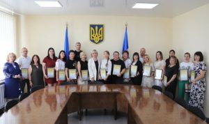В Ізмаїлі перед святом нагородили найкращих працівників сфери торгівлі