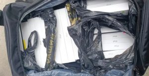 В Одеській області в рейсовому автобусі знайшли партію iPad вартістю пів мільйона гривень