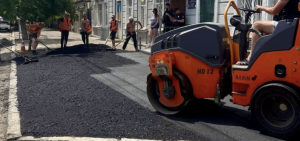 В Одесі почали великий ремонт доріг — водіїв і пішоходів попередили про тимчасові обмеження
