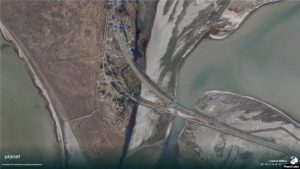 Загарбники зводять нові тимчасові переправи до Криму поблизу Чонгара і Генічеська