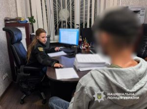 Іноземний громадянин у Одесі відібрав у 19-річного хлопця ланцюжок з шиї, бажаючи заволодіти прикрасою