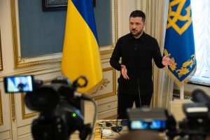 Зеленський призначає нового командувача Сил логістики після зустрічі з військовим керівництвом