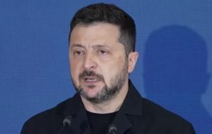 Ключові російські виробники балістичних ракет оминають санкції, поки Україна стикається з нестачею перехоплювачів, заявляє Зеленський