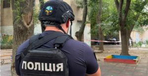 В Одесі неподалік сміттєвого контейнера стався вибух невідомого пристрою: на місці працює поліція