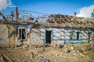 Військові Росії обстріляли багатоповерхівку